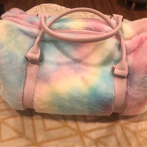 Faux Fur Pastel Tie Dye NWOT Duffle Bag Weekender Gym Girls Travel Tote